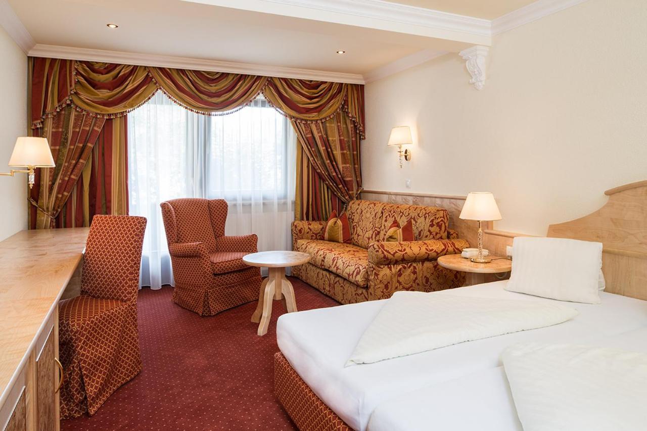 Hotel Jenbacherhof B&B Екстериор снимка