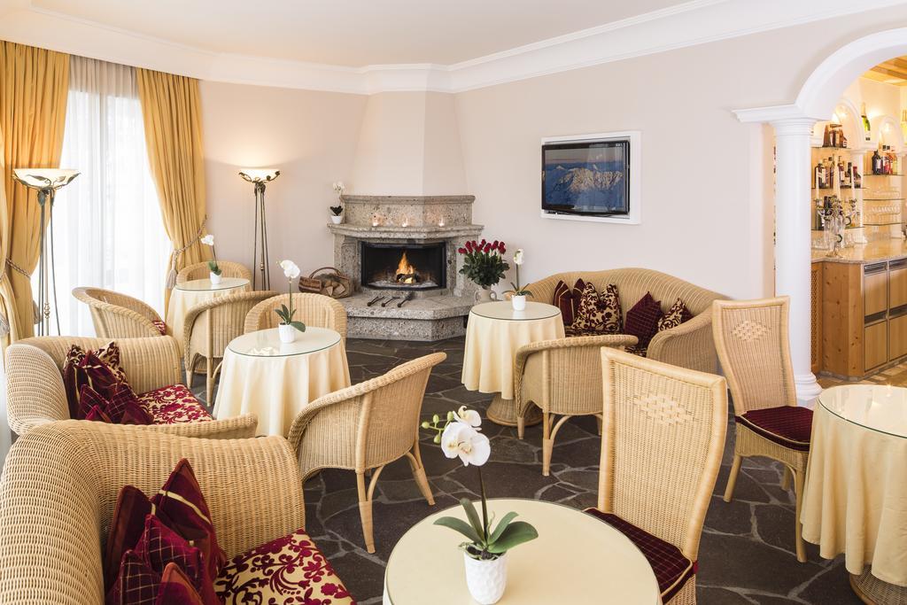 Hotel Jenbacherhof B&B Екстериор снимка