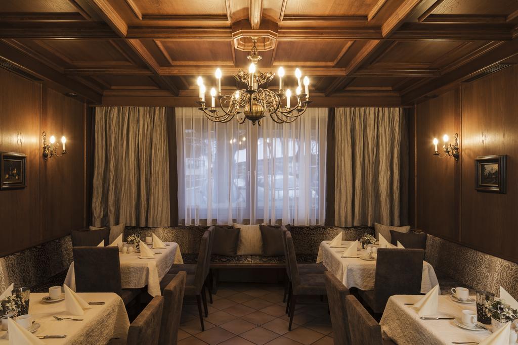 Hotel Jenbacherhof B&B Екстериор снимка